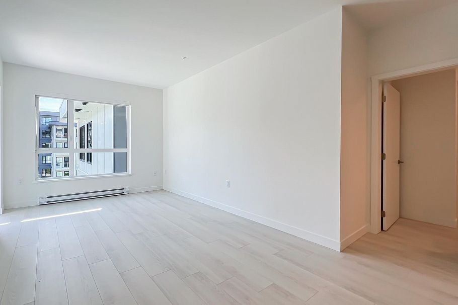 422 3594 Malsum Drive North Vancouver, BC - 10