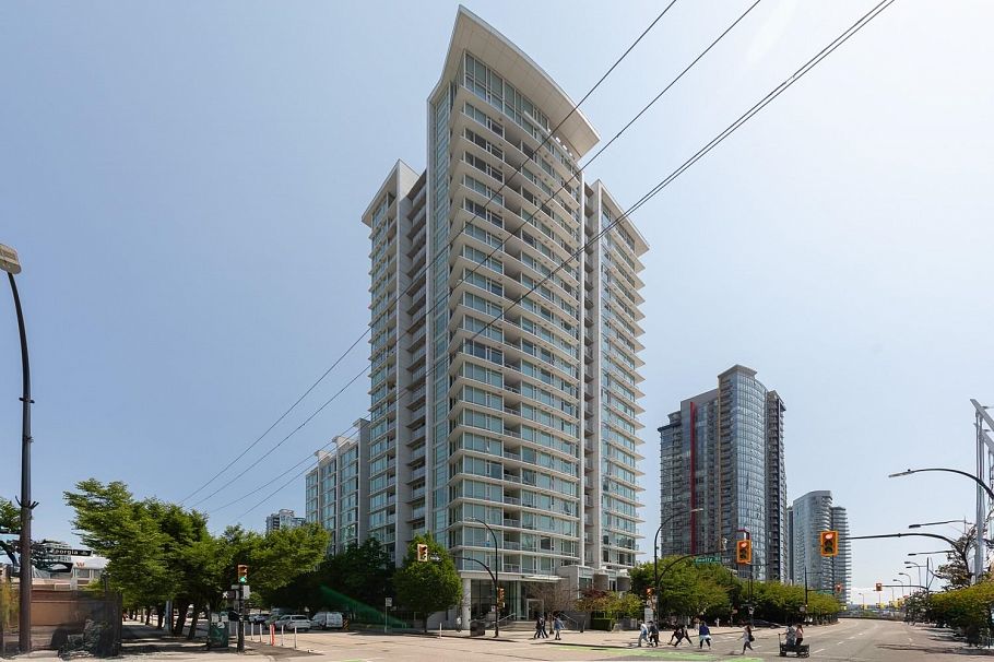 315 161 W Georgia Street Vancouver, BC - 1