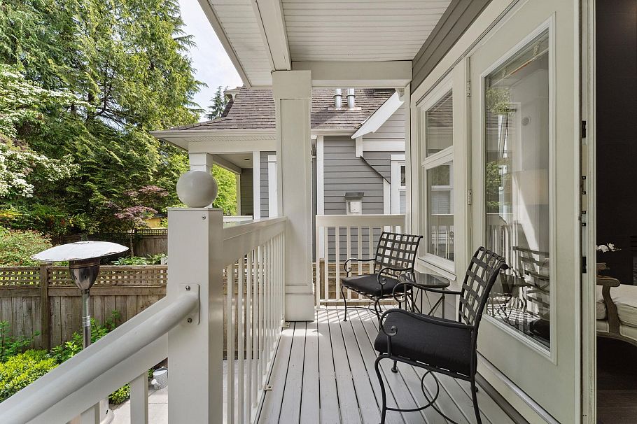 3761 Edgemont Boulevard North Vancouver, BC - 38