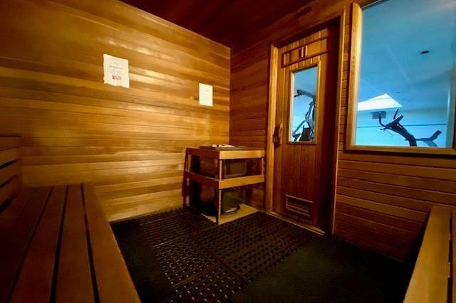 401 3638 Rae Avenue Vancouver, BC - 25