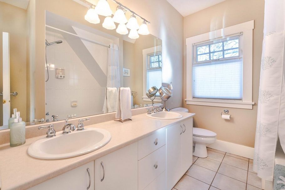 3726 W 33rd Avenue Vancouver, BC - 24