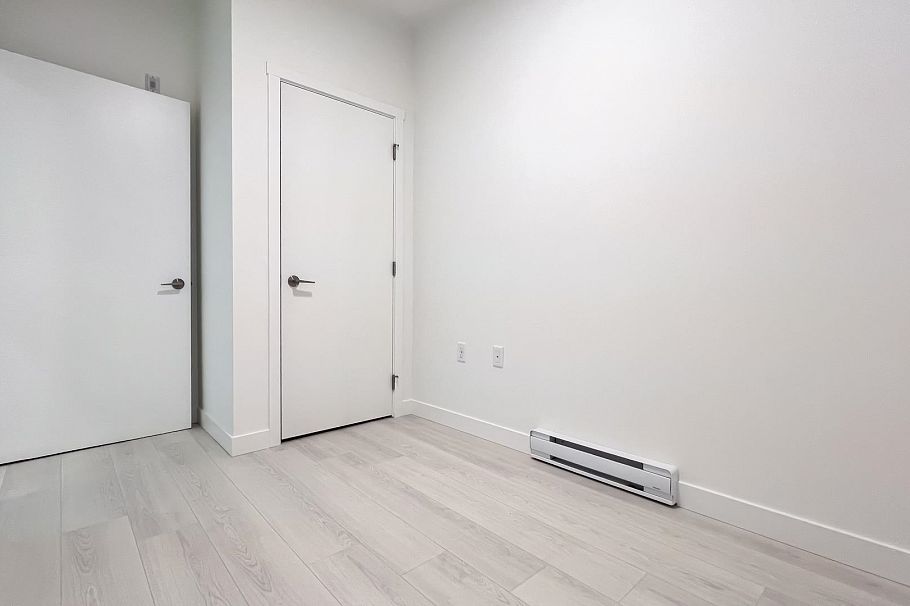 422 3594 Malsum Drive North Vancouver, BC - 18