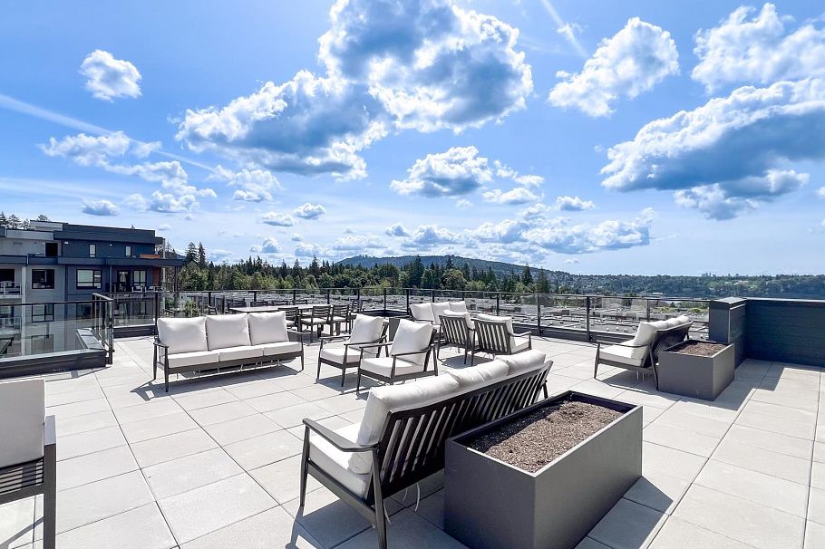 422 3594 Malsum Drive North Vancouver, BC - 23