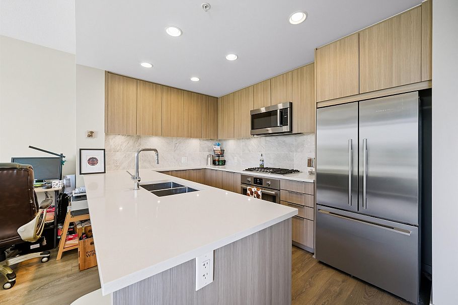 207 3289 Riverwalk Avenue Vancouver, BC - 4