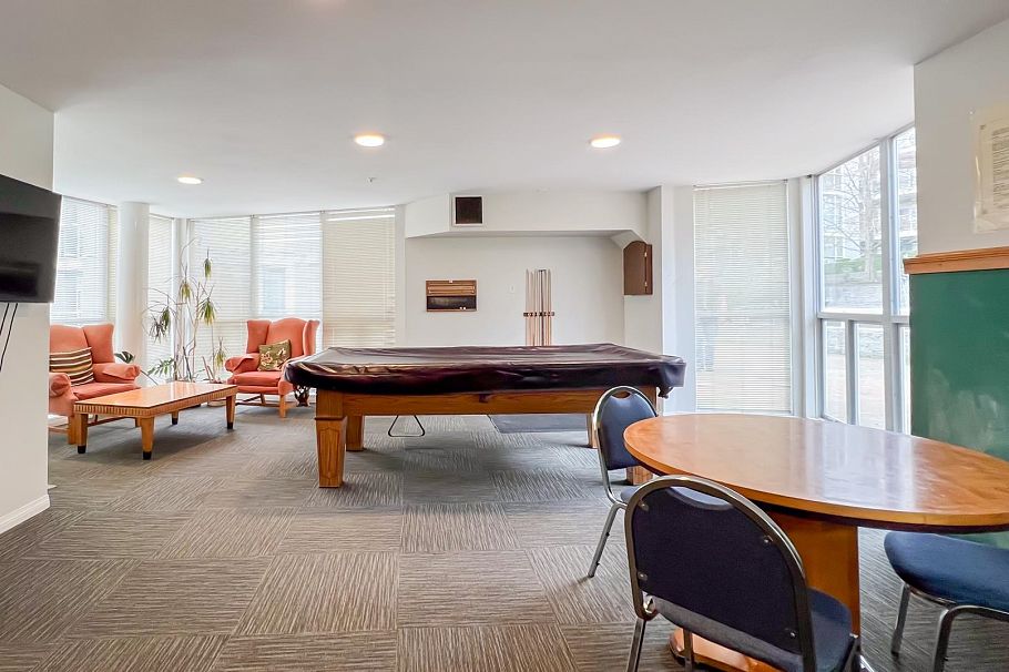 205 8430 Jellicoe Street Vancouver, BC - 17