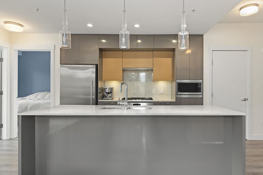 303 1327 Draycott Road North Vancouver, BC - 15