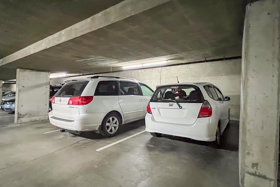 205 8430 Jellicoe Street Vancouver, BC - 13