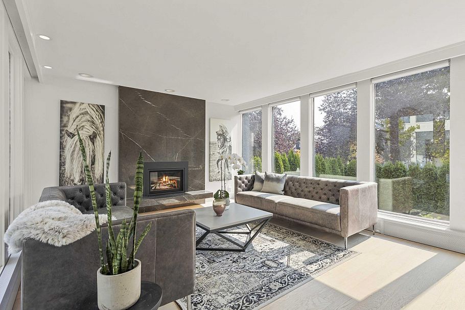 4615 W 7th Avenue Vancouver, BC - 4