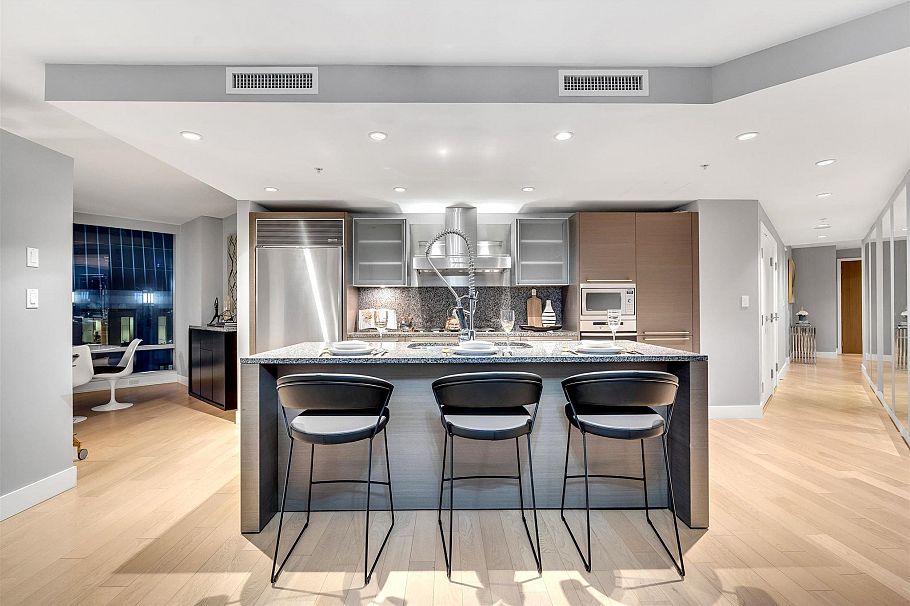 3202 1111 Alberni Street Vancouver, BC - 11