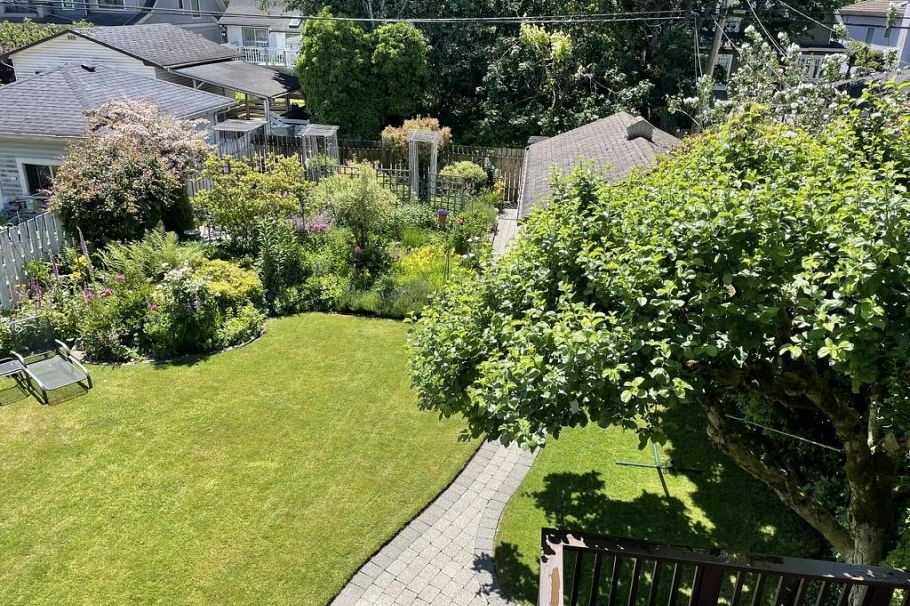 3726 W 33rd Avenue Vancouver, BC - 3