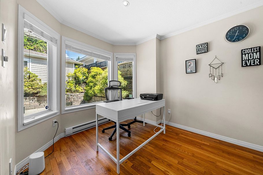 2 460 W 6th Street North Vancouver, BC - 9