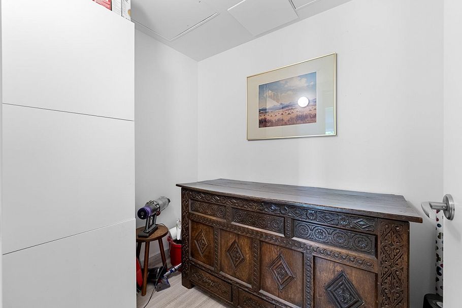 310 1571 W 57th Avenue Vancouver, BC - 24