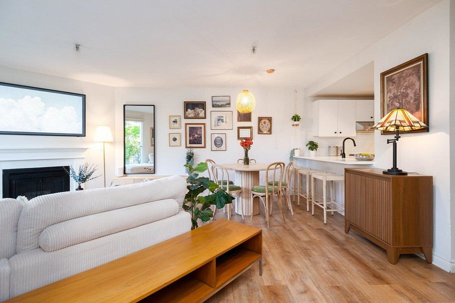 112 2020 W 8th Avenue Vancouver, BC - 2