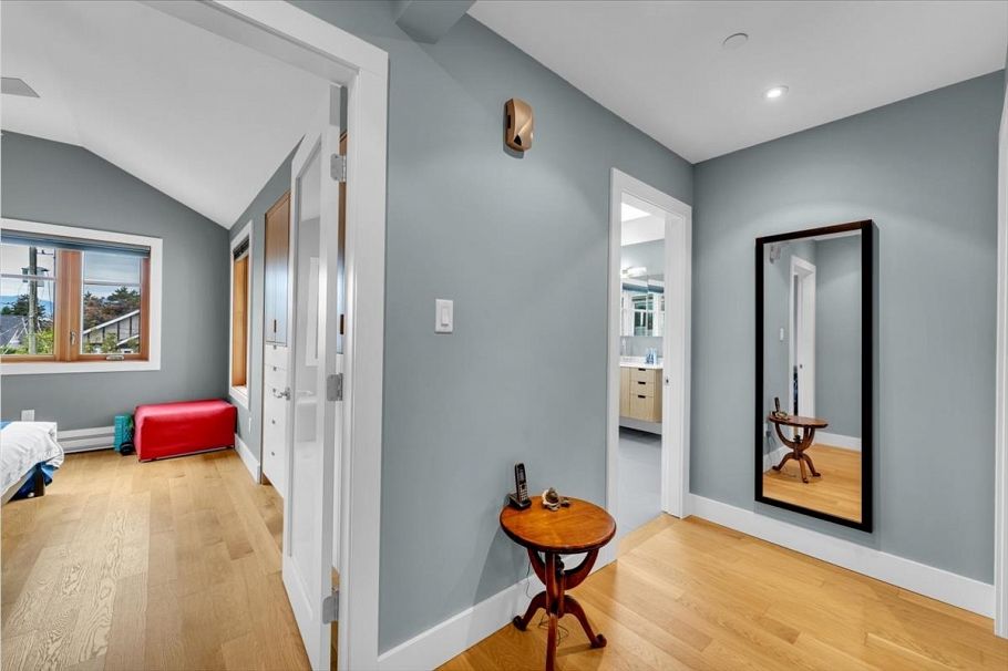 57 W 17th Avenue Vancouver, BC - 24