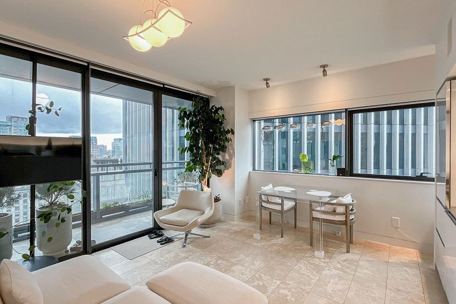 2005 838 W Hastings Street Vancouver, BC - 10