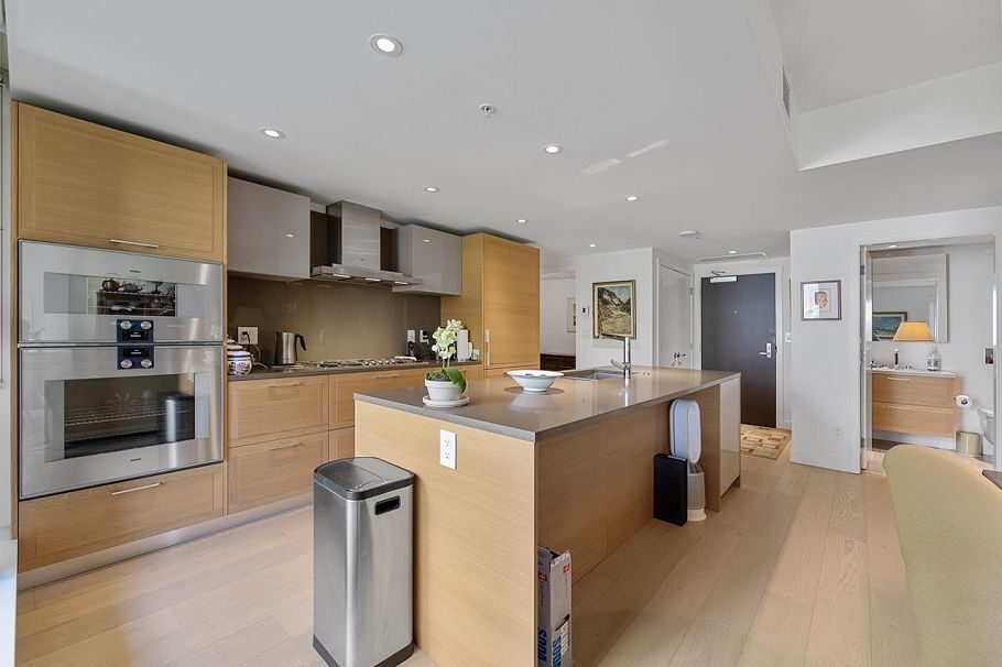 310 1571 W 57th Avenue Vancouver, BC - 16