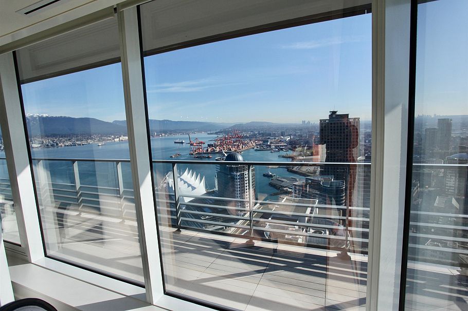 4203 1011 W Cordova Street Vancouver, BC - 5