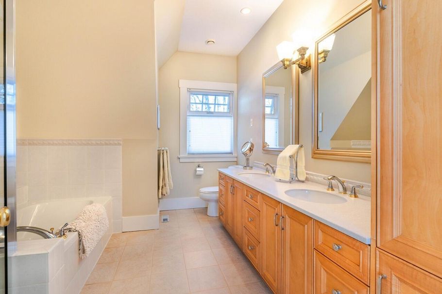 3726 W 33rd Avenue Vancouver, BC - 18