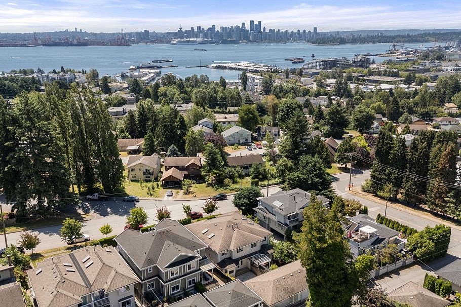 2 460 W 6th Street North Vancouver, BC - 34