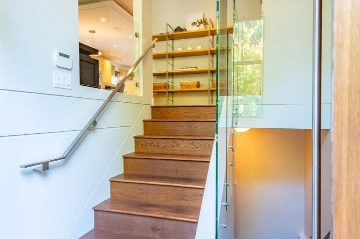 3530 W 31st Avenue Vancouver, BC - 4