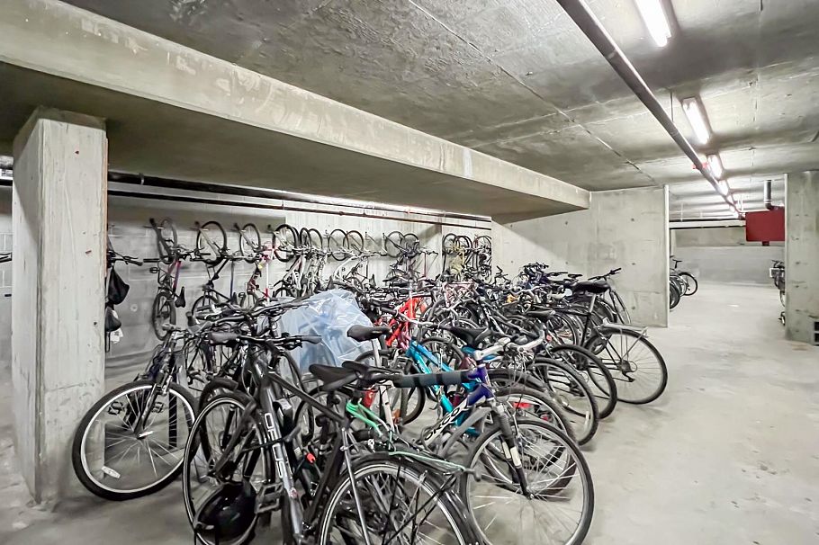 205 8430 Jellicoe Street Vancouver, BC - 16