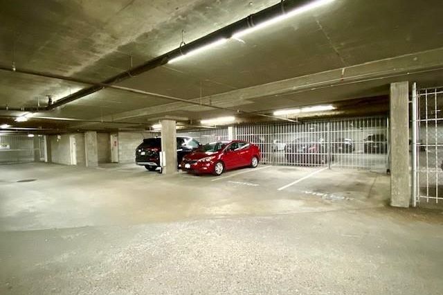 401 3638 Rae Avenue Vancouver, BC - 27