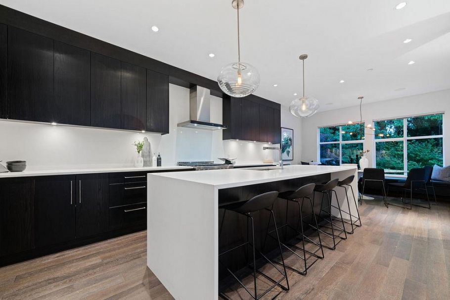 3761 Edgemont Boulevard North Vancouver, BC - 8