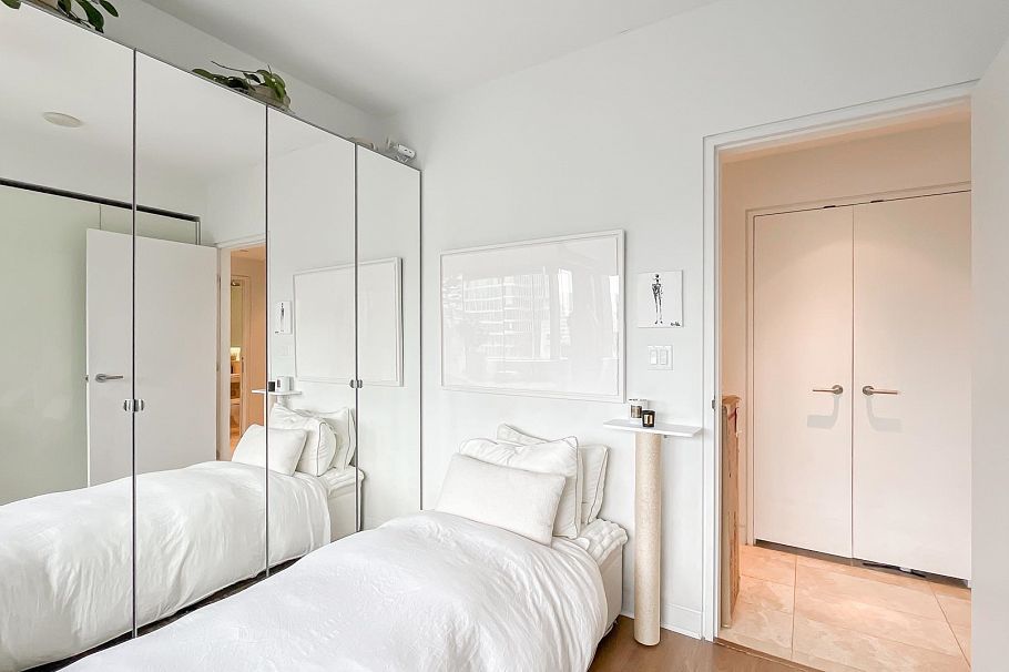 2005 838 W Hastings Street Vancouver, BC - 18