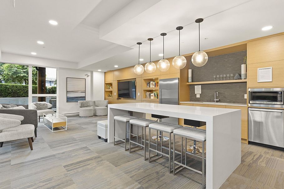 303 1327 Draycott Road North Vancouver, BC - 30