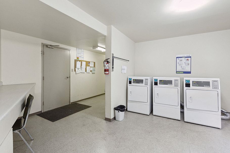 306 1385 Draycott Road North Vancouver, BC - 19