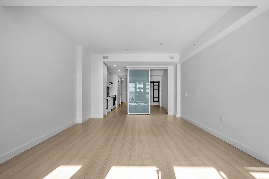 407 422 E 3rd Street North Vancouver, BC - 8