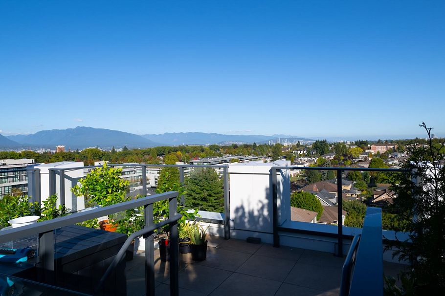 212 4240 Cambie Street Vancouver, BC - 5