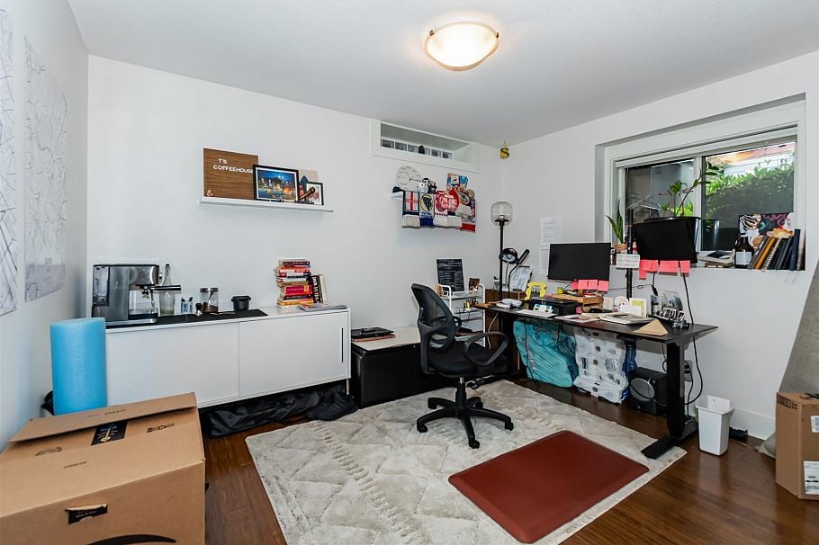 419 E 23rd Avenue Vancouver, BC - 20