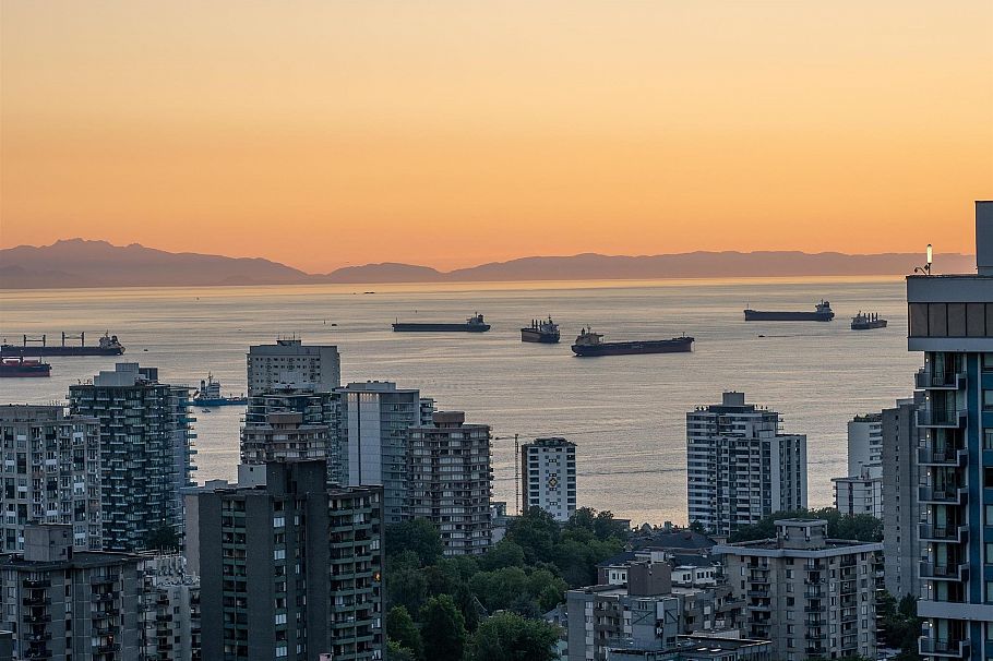 3202 1111 Alberni Street Vancouver, BC - 2