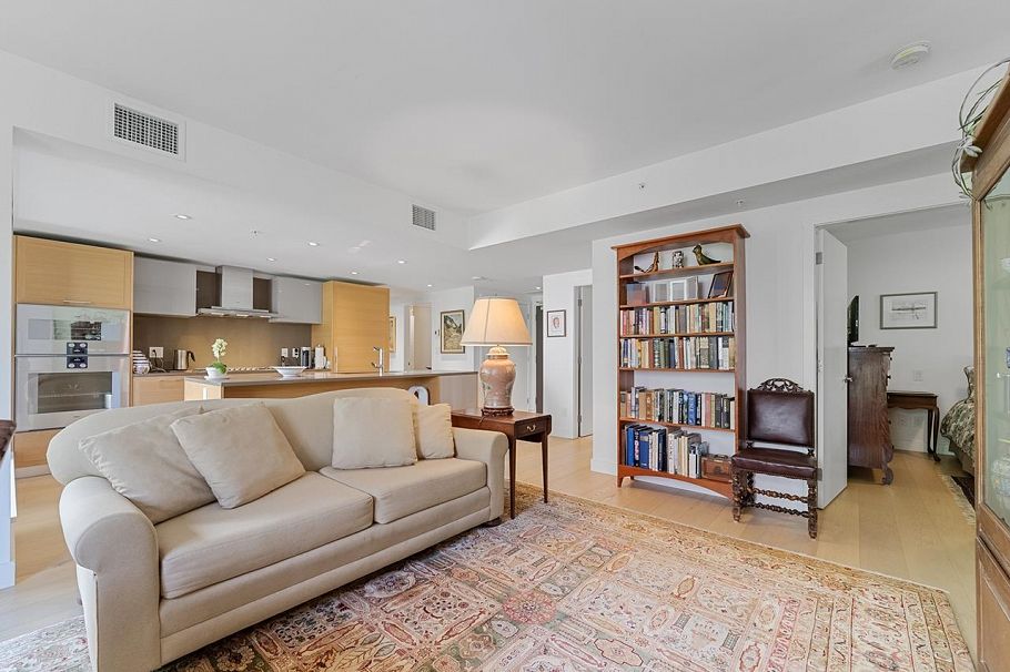 310 1571 W 57th Avenue Vancouver, BC - 15