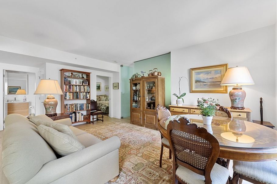 310 1571 W 57th Avenue Vancouver, BC - 14