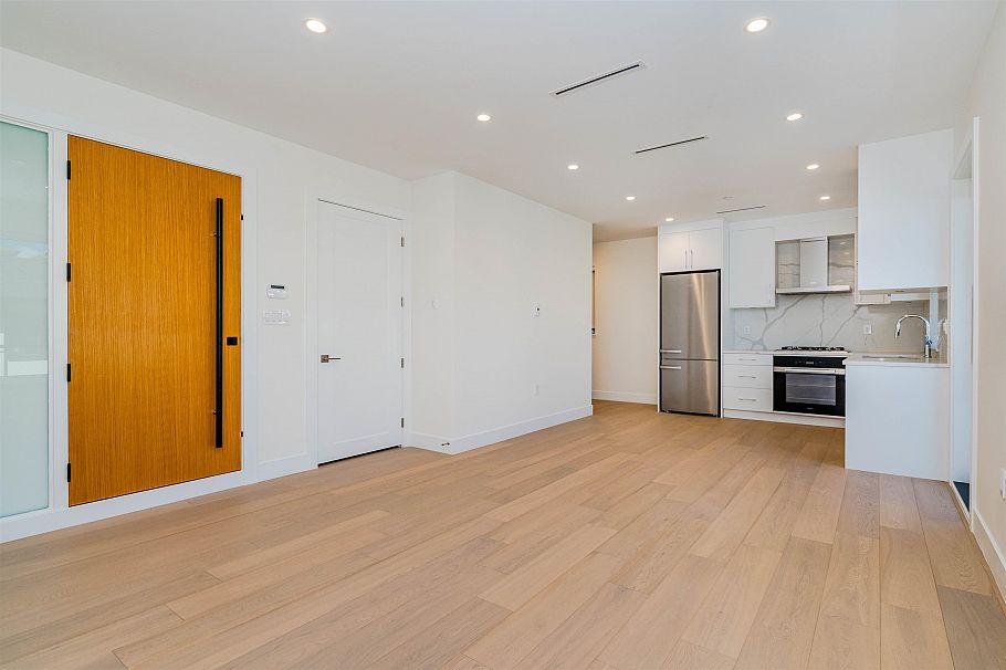 8182 Cartier Street Vancouver, BC - 5