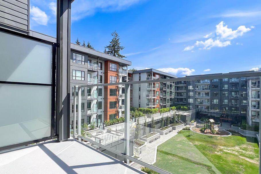 422 3594 Malsum Drive North Vancouver, BC - 21