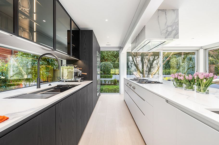 4416 W 1st Avenue Vancouver, BC - 8