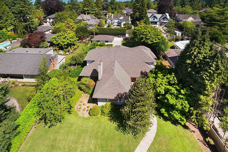 1655 W 41st Avenue Vancouver, BC - 4