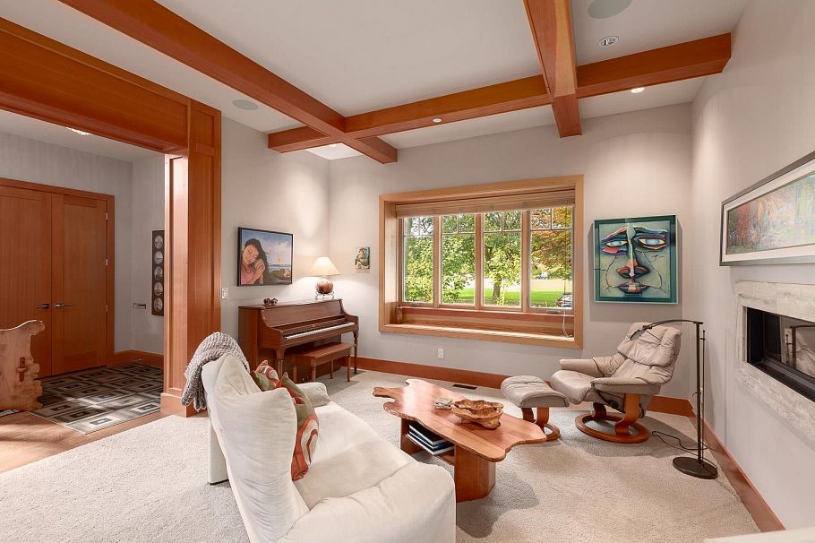 3230 W 31st Avenue Vancouver, BC - 3