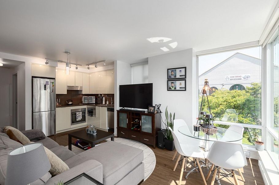 315 161 W Georgia Street Vancouver, BC - 9