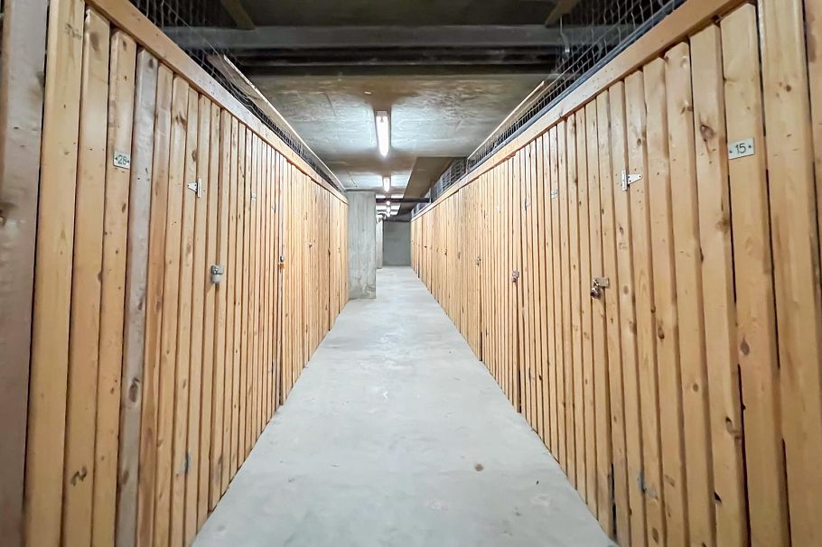 205 8430 Jellicoe Street Vancouver, BC - 15