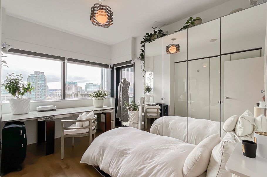 2005 838 W Hastings Street Vancouver, BC - 16