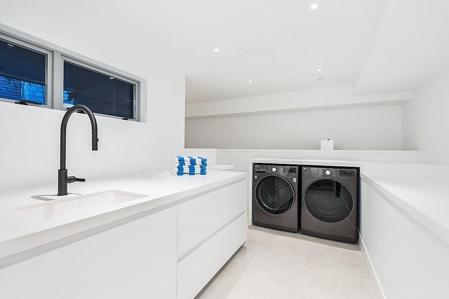 4416 W 1st Avenue Vancouver, BC - 30