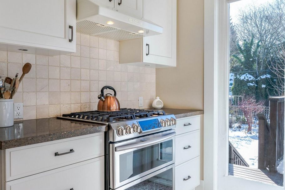 3726 W 33rd Avenue Vancouver, BC - 38