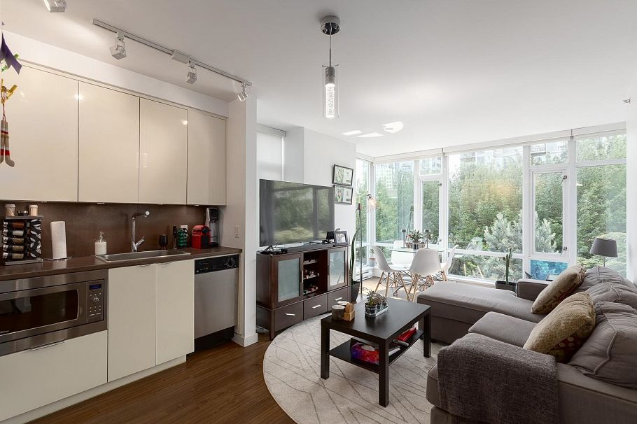 315 161 W Georgia Street Vancouver, BC - 2