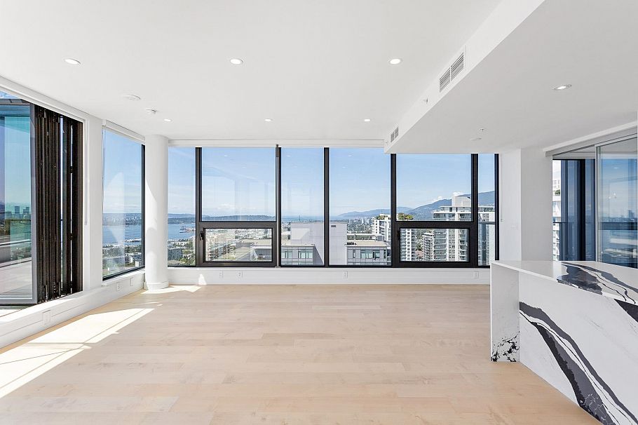 1602 135 E 13th Street North Vancouver, BC - 12