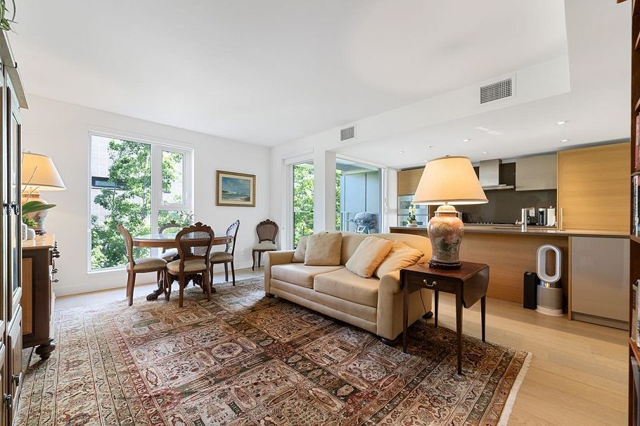 310 1571 W 57th Avenue Vancouver, BC - 12