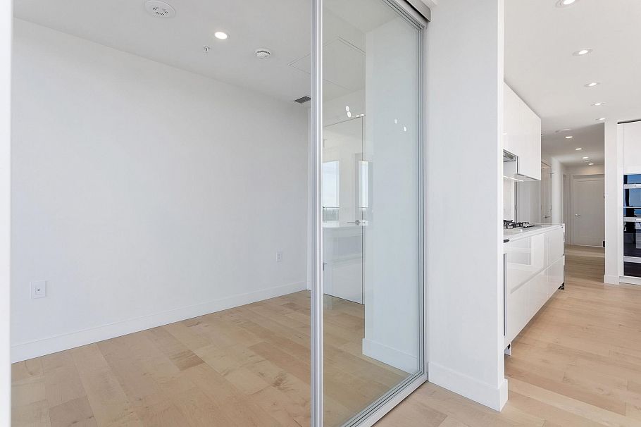 1602 135 E 13th Street North Vancouver, BC - 22